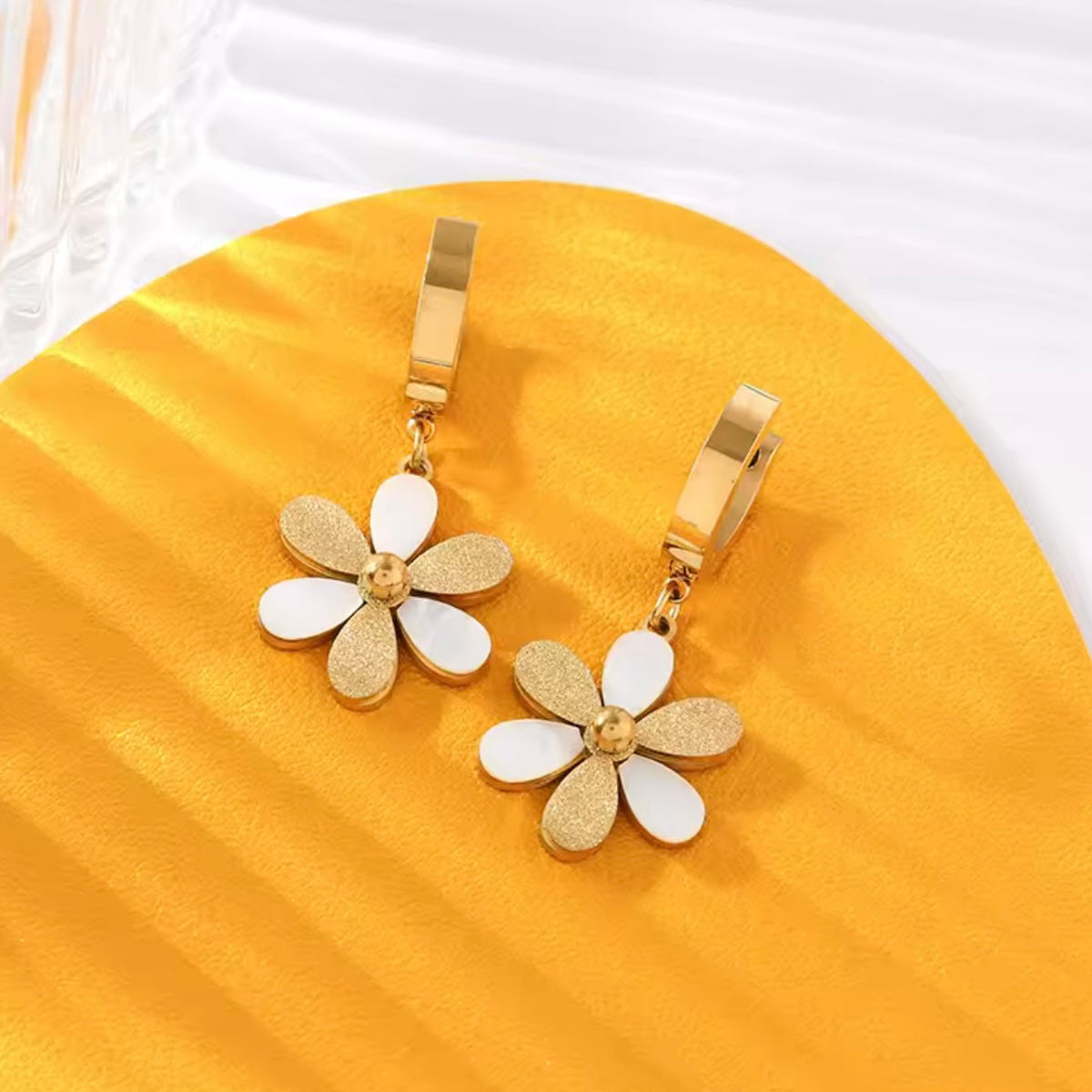 Golden Daisy Drops Earrings